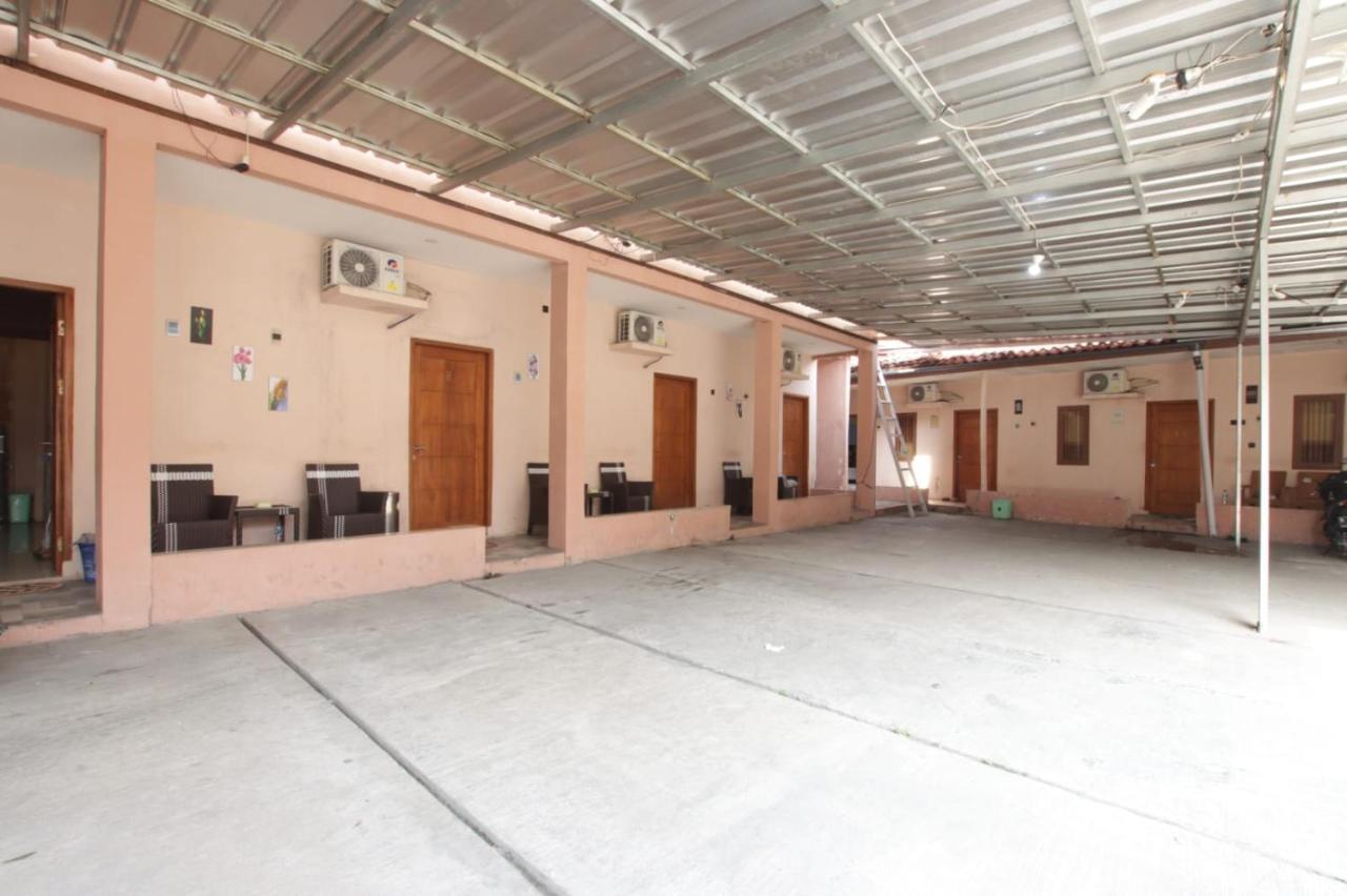 Oyo 91490 Hotel Rumah Kita Cirebon Zewnętrze zdjęcie