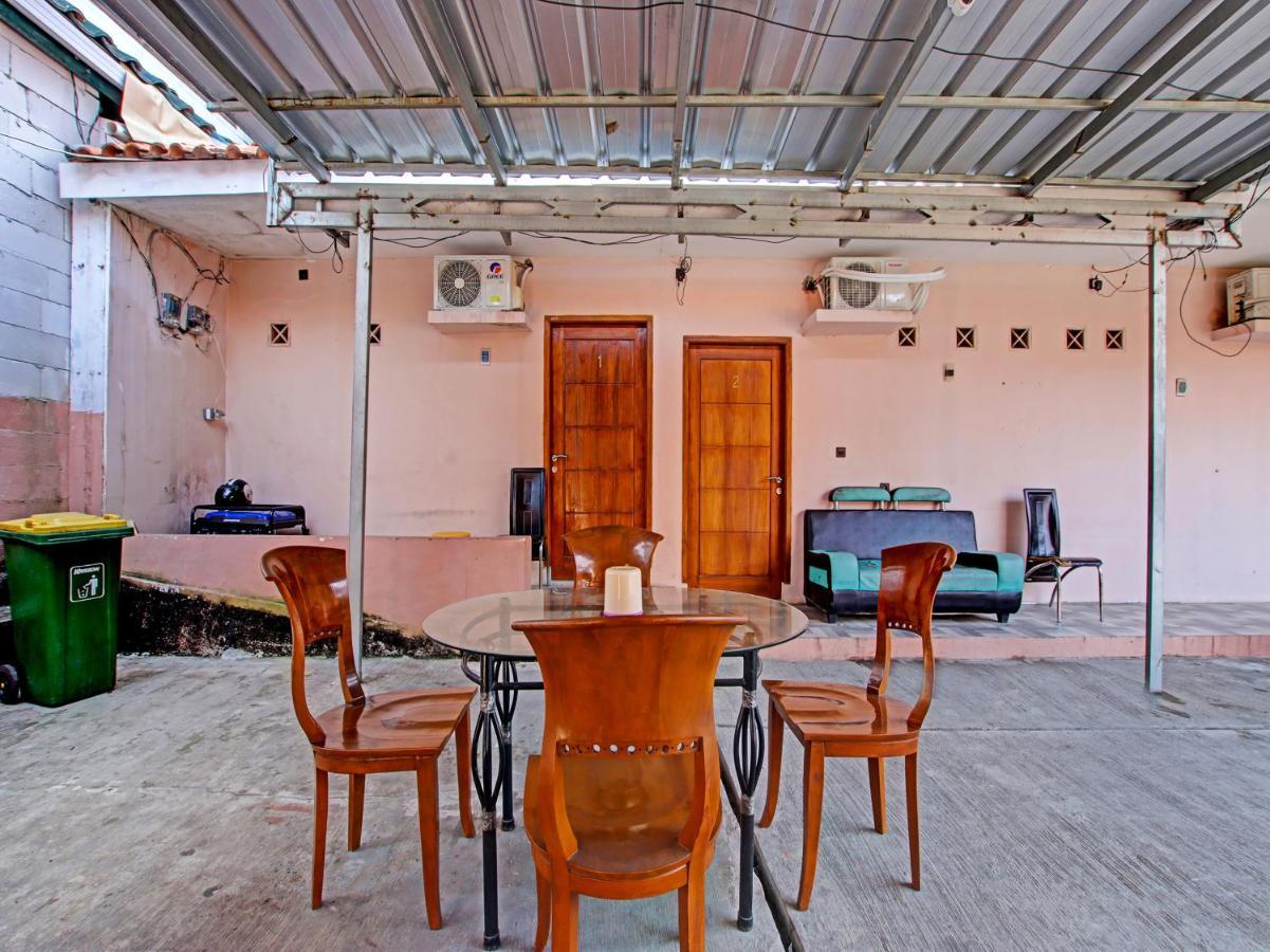 Oyo 91490 Hotel Rumah Kita Cirebon Zewnętrze zdjęcie