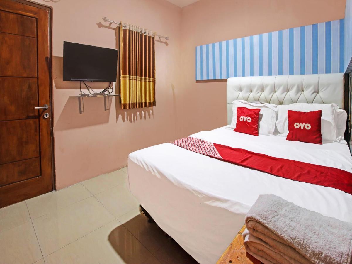 Oyo 91490 Hotel Rumah Kita Cirebon Zewnętrze zdjęcie